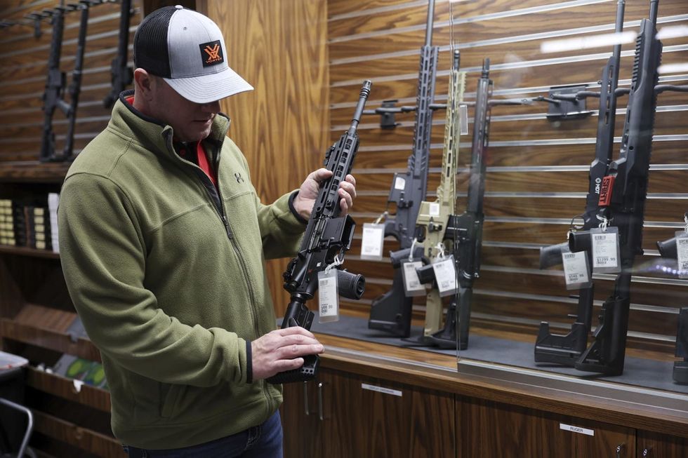 Illinois judge strikes down state's ban on high-powered guns
