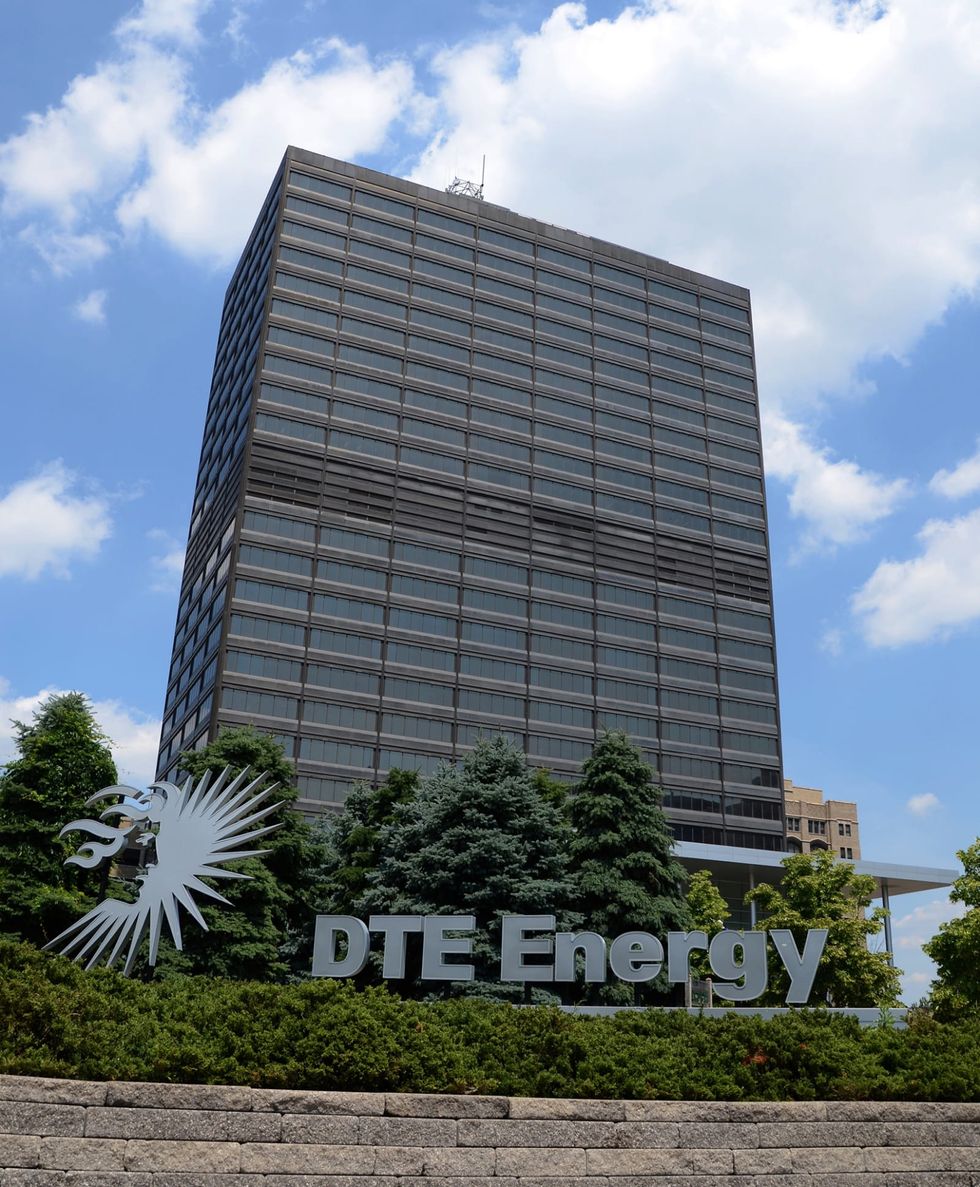 60,000 Detroit utility customers still without power Sunday after storm