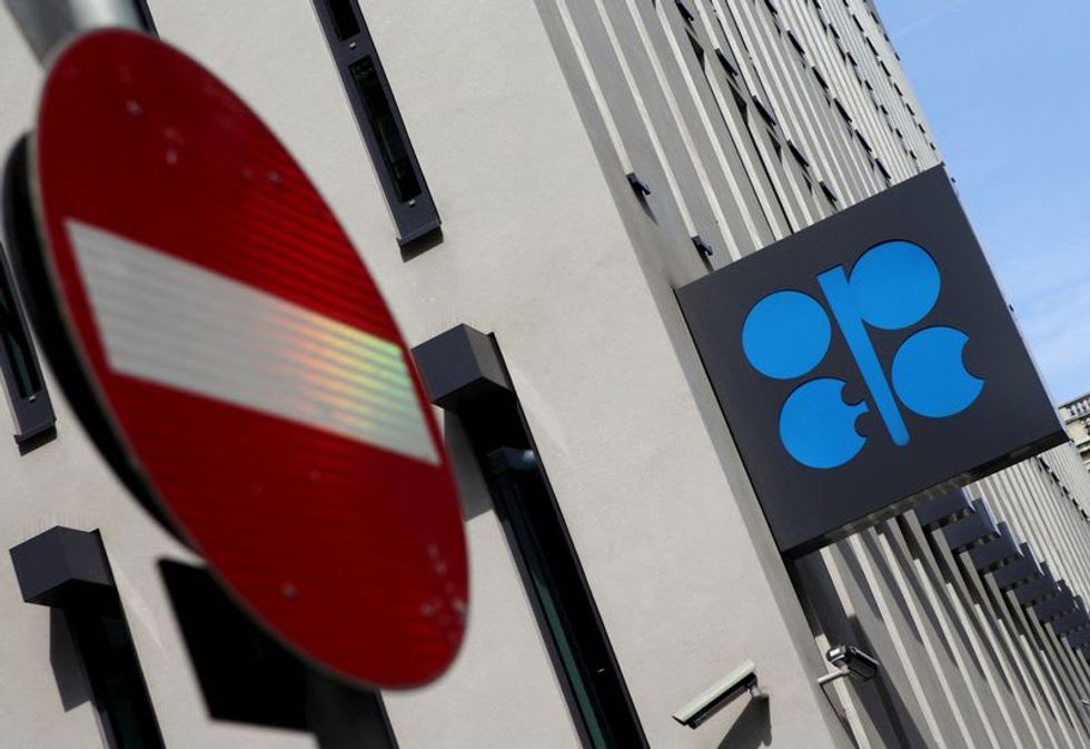 US senators reintroduce bill to pressure OPEC oil producer group