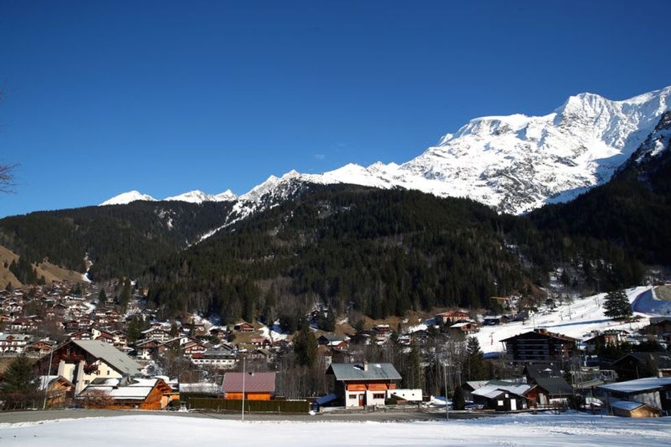 Four killed in avalanche in the French Alps