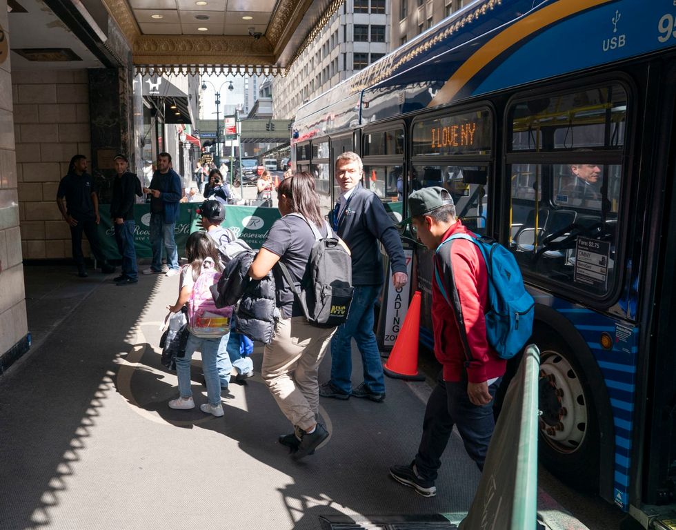 NYC continues to report spike in migrant arrivals despite post-Title 42 drop in southern border crossings