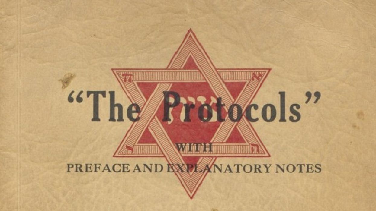 Book-banning Florida woman apologizes for promoting infamous anti-Semitic text