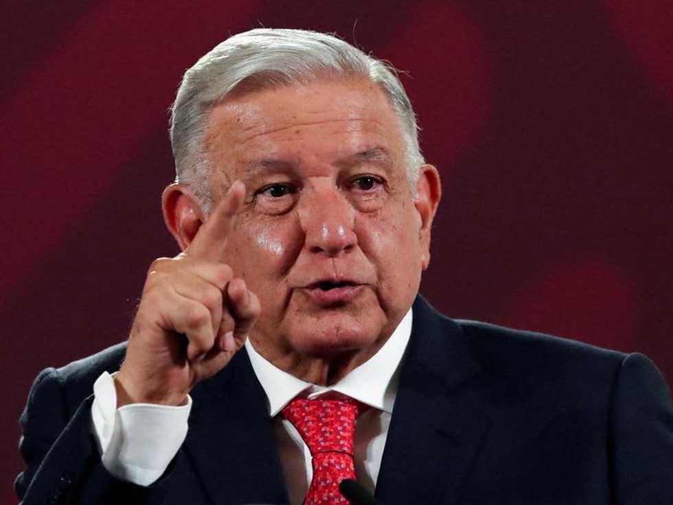Mexico still has 'differences' with U.S. on air safety rating, president says
