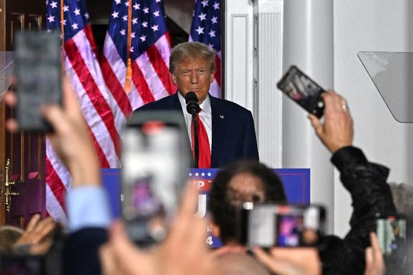'I love him:' At Trump golf club, supporters undeterred after arraignment