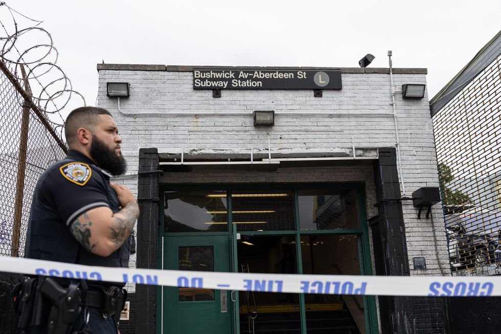 Teen subway surfer dead in Brooklyn L train incident; second teen critical, NYPD says