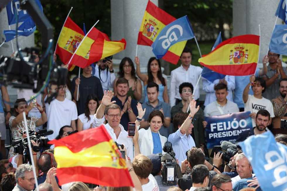 Spain's conservative PP party lead narrows one month ahead of national election -poll