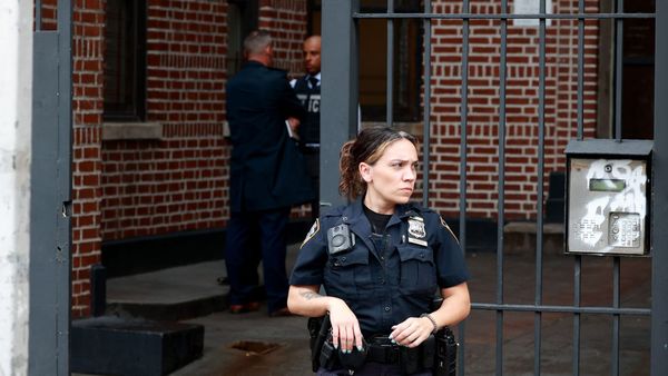 Suspect kills NYC roommate, trips on steps while fleeing and fatally shoots self in ‘accidental suicide’