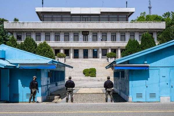 US soldier believed held in North Korea after crossing border