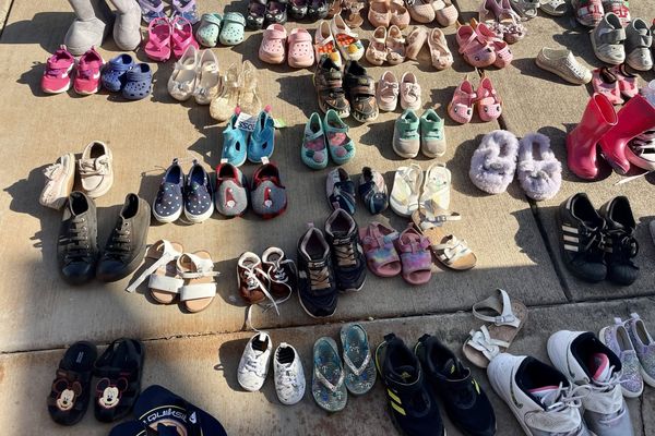 Many Maui fire survivors are struggling to find aid even as it pours in