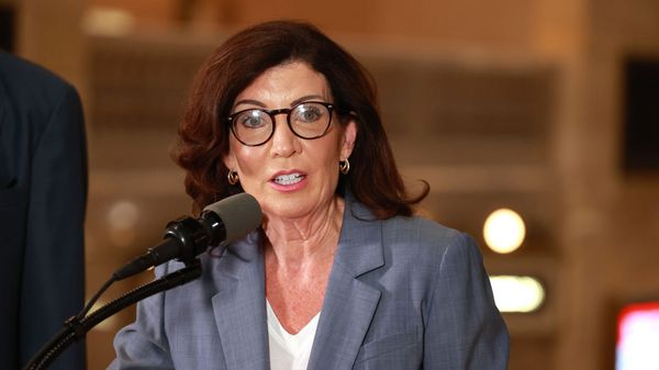 Hochul should force NY towns to take migrants, advocates’ letter says