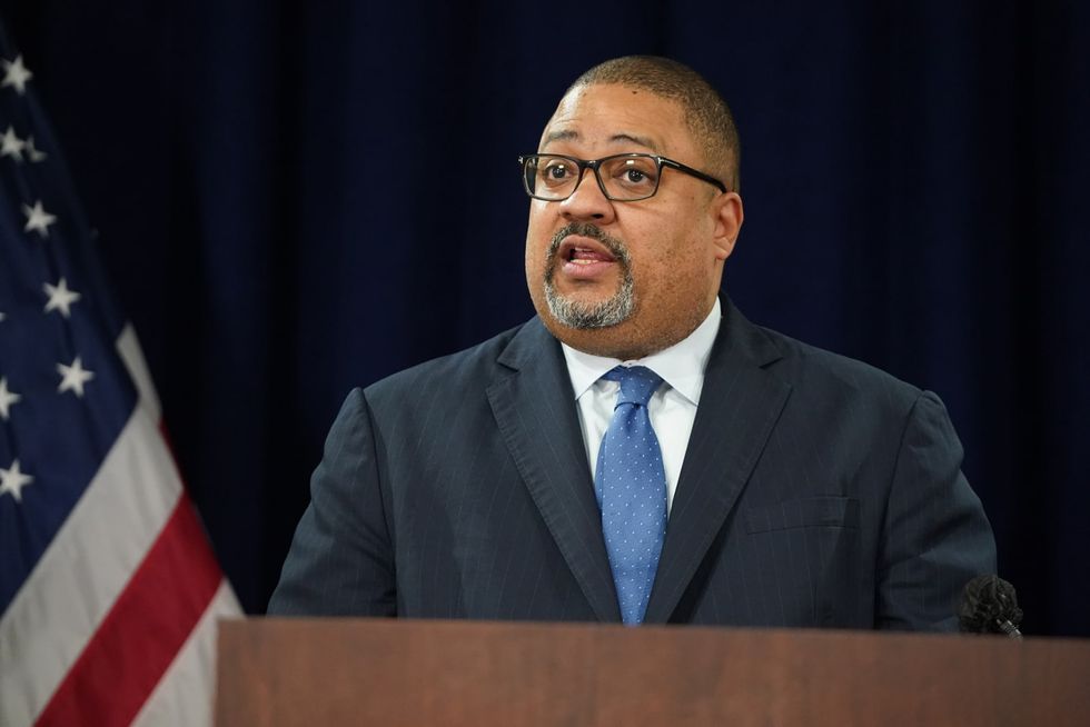 Smaller potatoes: Put Manhattan DA Alvin Bragg’s case against Trump on the back burner
