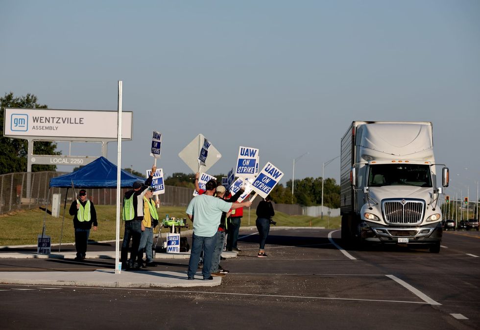 Will non-striking workers get unemployment if plants shut down? It depends