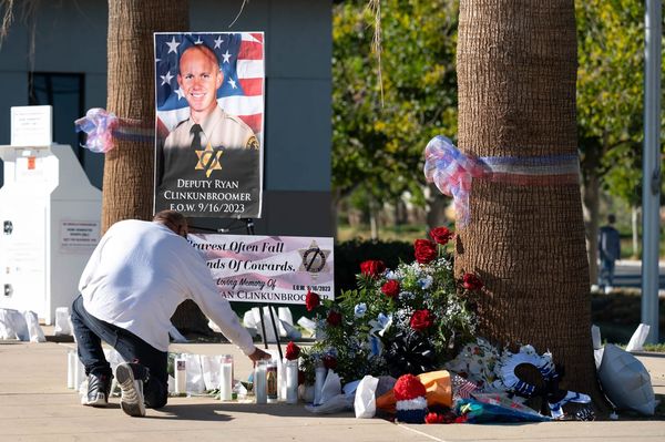 Mother of slain LA deputy Ryan Clinkunboomer slams DA for not seeking death penalty