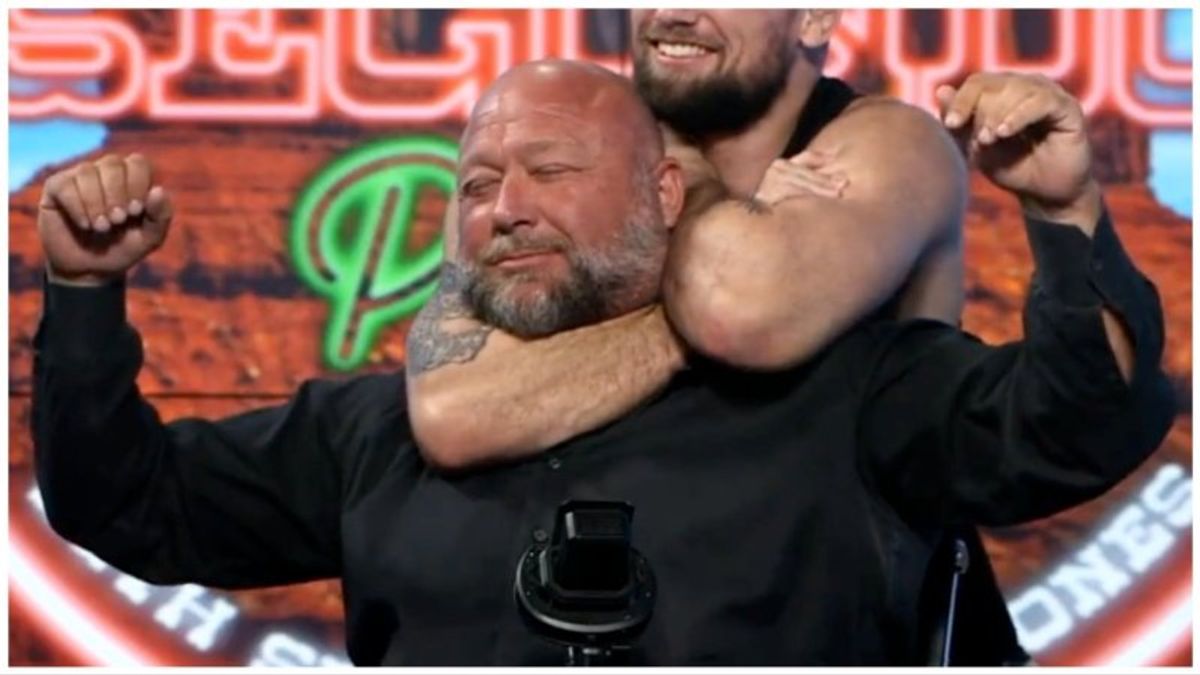 Jiu jitsu star chokes Alex Jones unconscious on his podcast