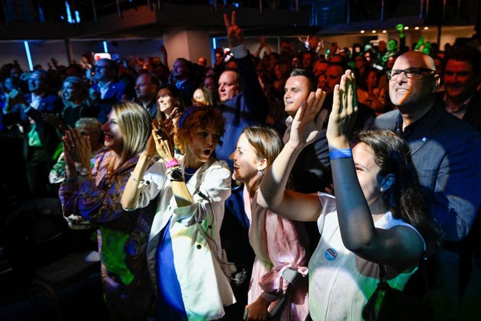 Slovak election heads for tense finish as early results roll in