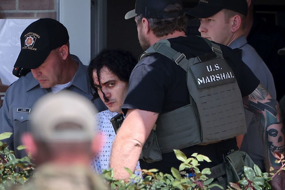 Prison staff warned infamous inmate was planning escape a month before break out: emails