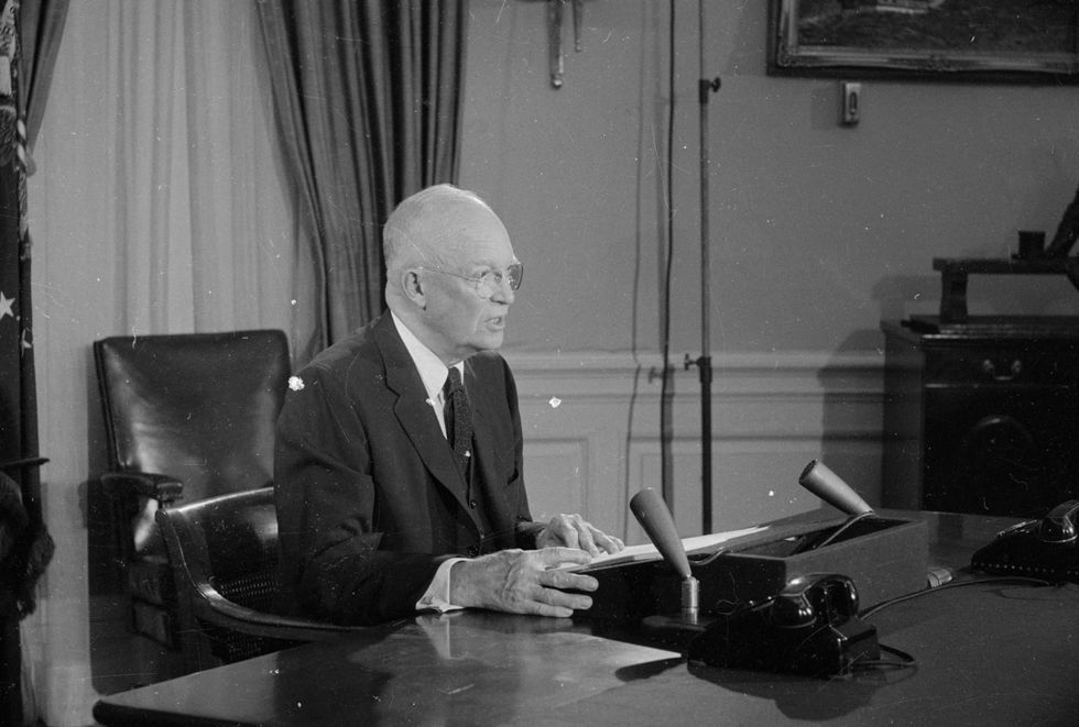 Army bases never deserved Confederate generals’ names. But Eisenhower’s a hero