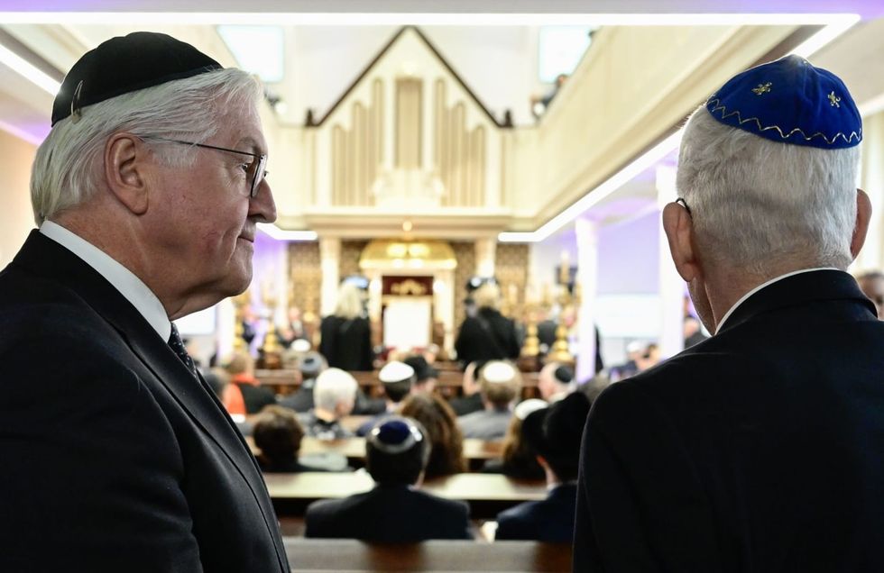 German leaders mark 85 years since Kristallnacht at Berlin synagogue