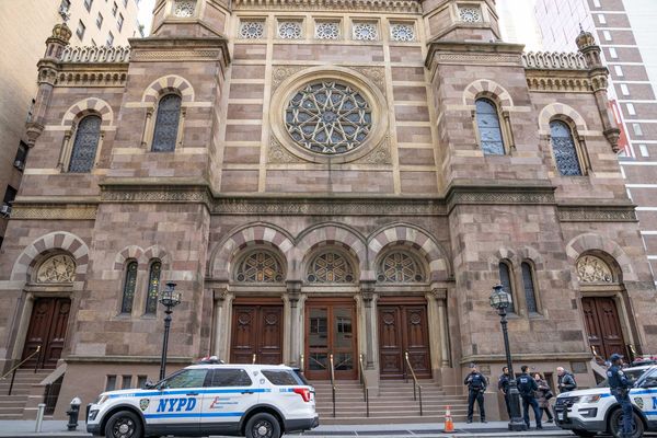 NYC Jewish sites hit with bomb threats, fake grenade as Gaza war sparks surge in antisemitism
