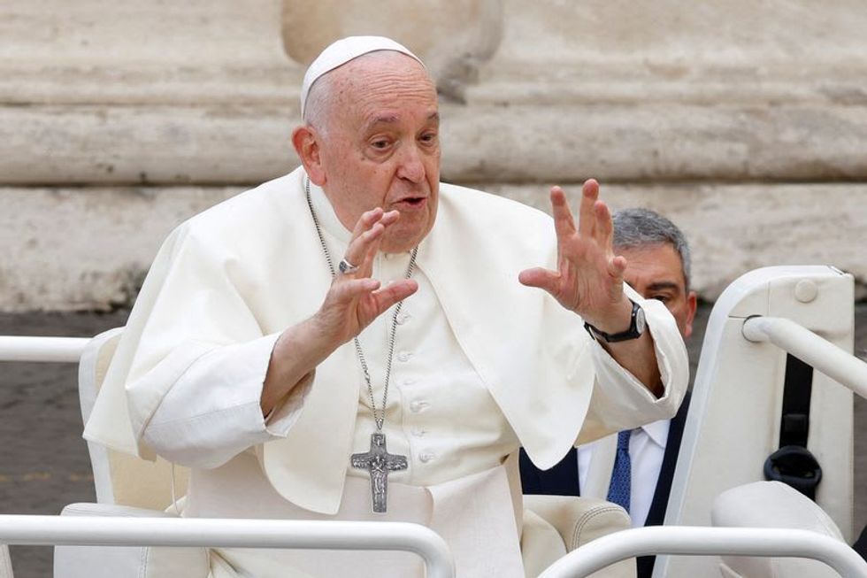 Pope to meet relatives of hostages, Palestinians with family in Gaza