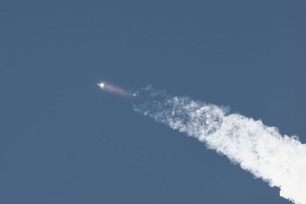 SpaceX Starship launch presumed failed minutes after reaching space