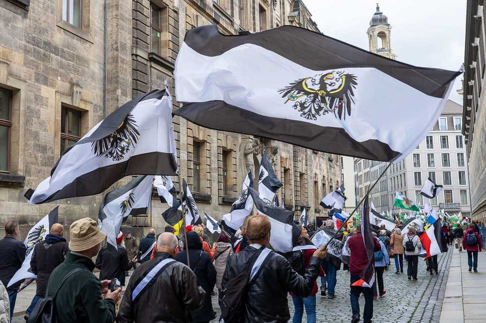 German raids target extremist 'Reich Citizens' in eight states