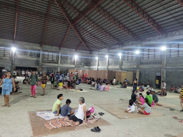 Philippines lifts tsunami alert after magnitude 7.4 earthquake