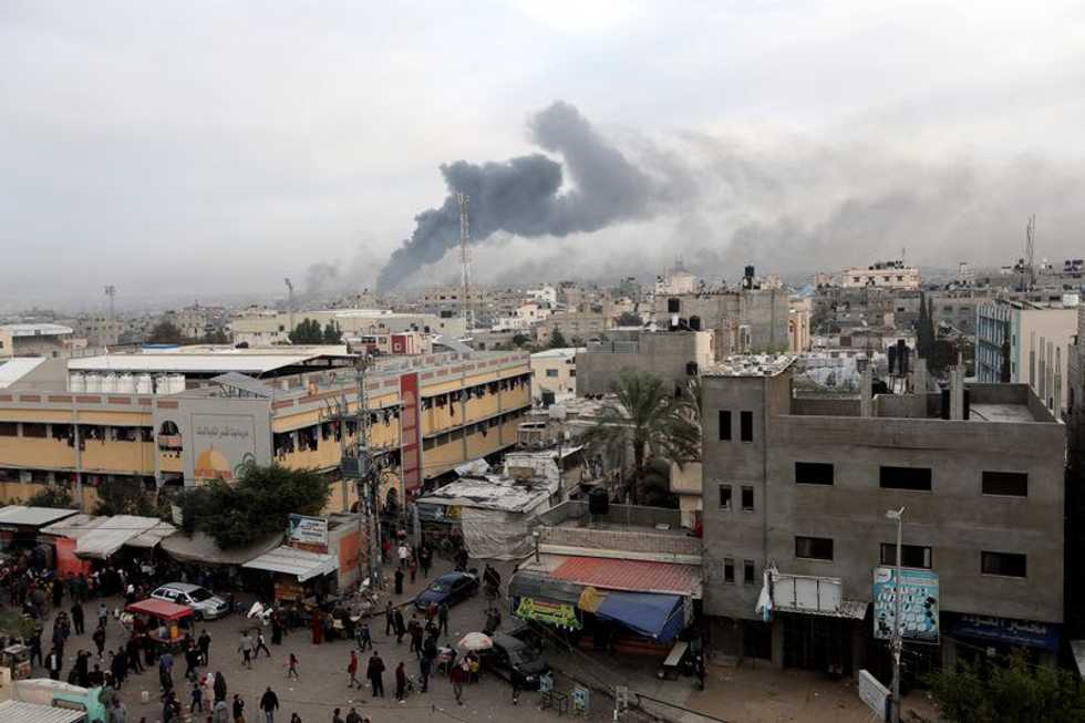 Israeli tanks reach centre of Khan Younis in new storm of southern Gaza