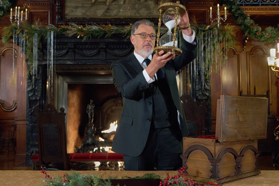 I’ve watched dozens of cheesy holiday rom-coms this year. Here are 5 good ones