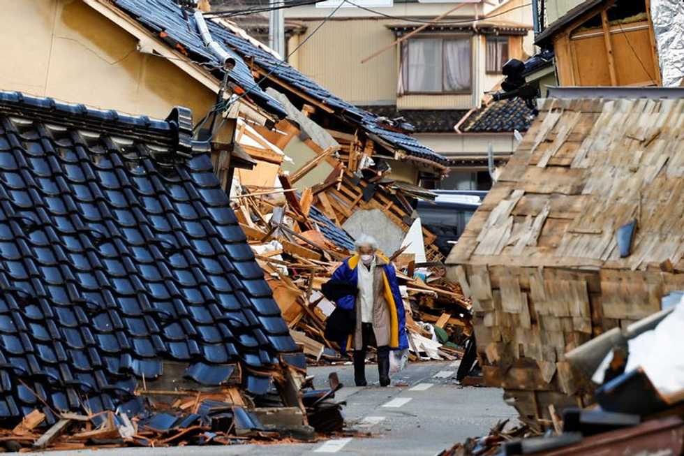 Japan to accept earthquake relief from U.S. only