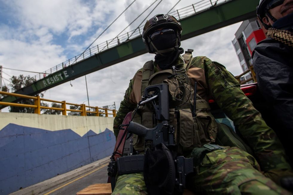 Ecuador: 41 prison officers released after taken hostage