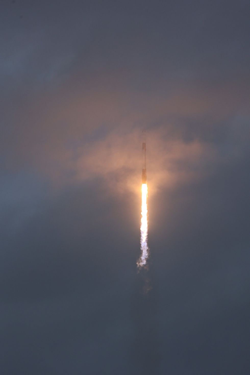 SpaceX launches 1st human spaceflight of the year on Axiom Space mission