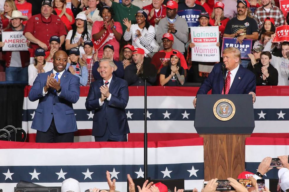 South Carolina Sen. Tim Scott will endorse Donald Trump ahead of New Hampshire GOP primary