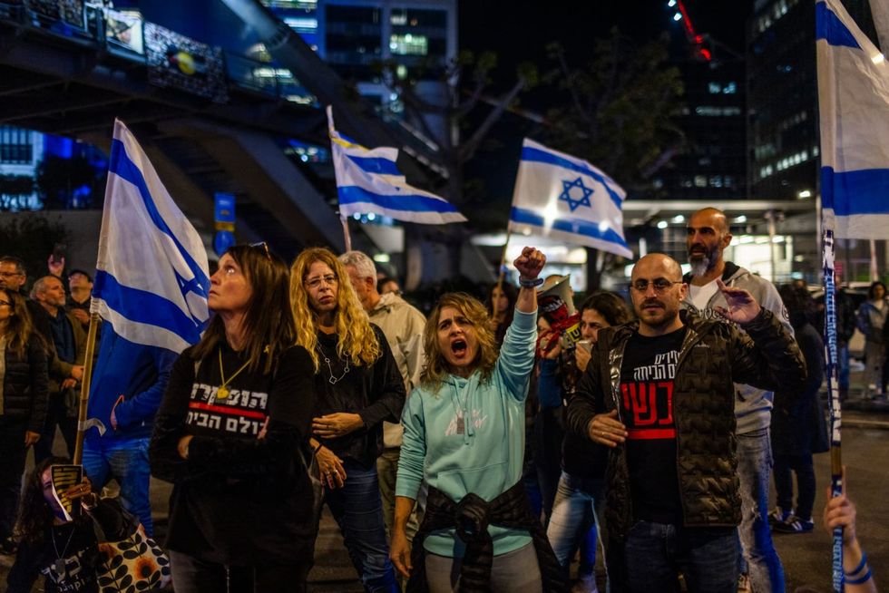 Thousands take to the streets again in Israel to protest Netanyahu