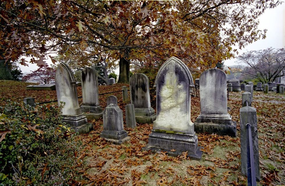 Man posed as mortician then improperly handled bodies: officials
