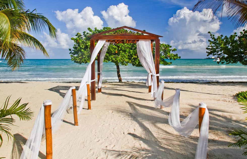 A crime surge led to U.S. travel warnings. These Caribbean destinations are pushing back