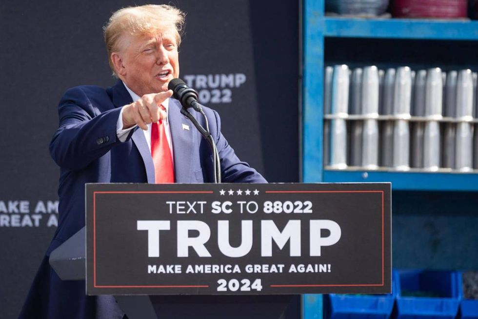 A group text message, repeated phone calls. How Trump campaign solidified S.C. support