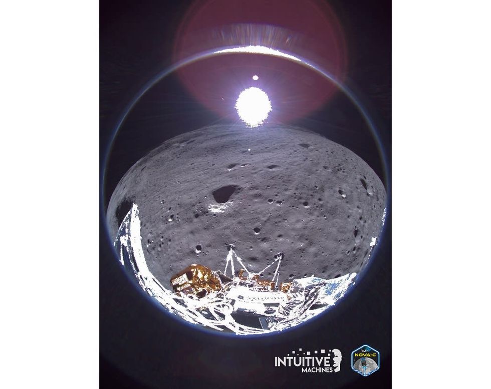 Lights out for wonky U.S. lunar lander, for now