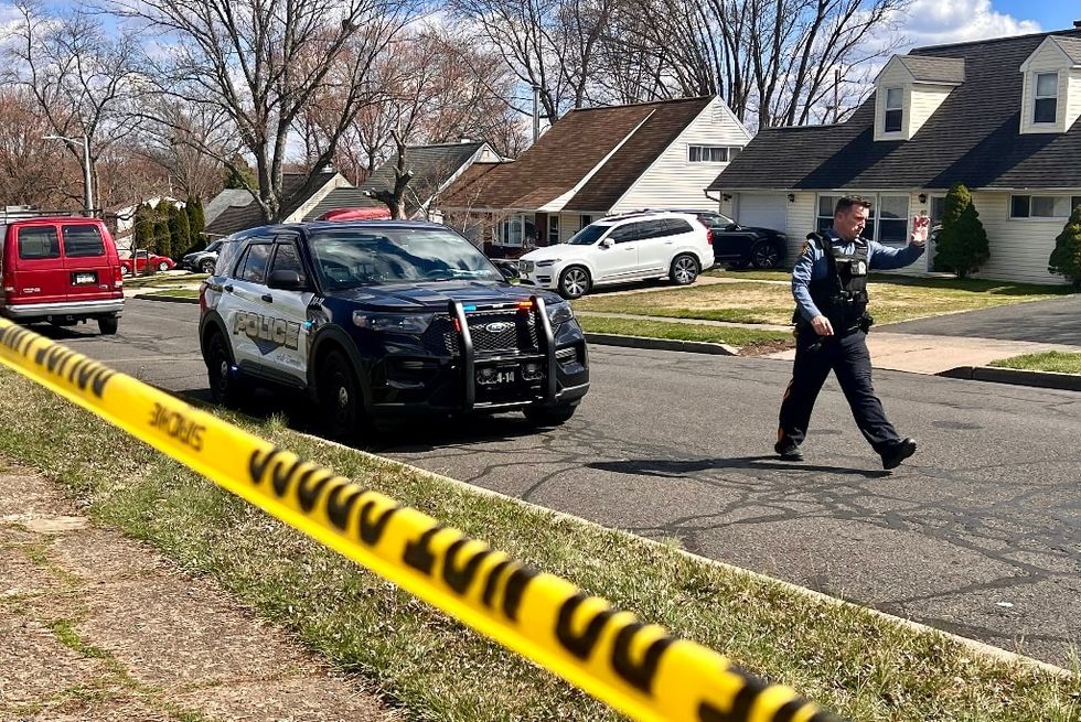 Police seeking suspect in two fatal shootings near Philadelphia