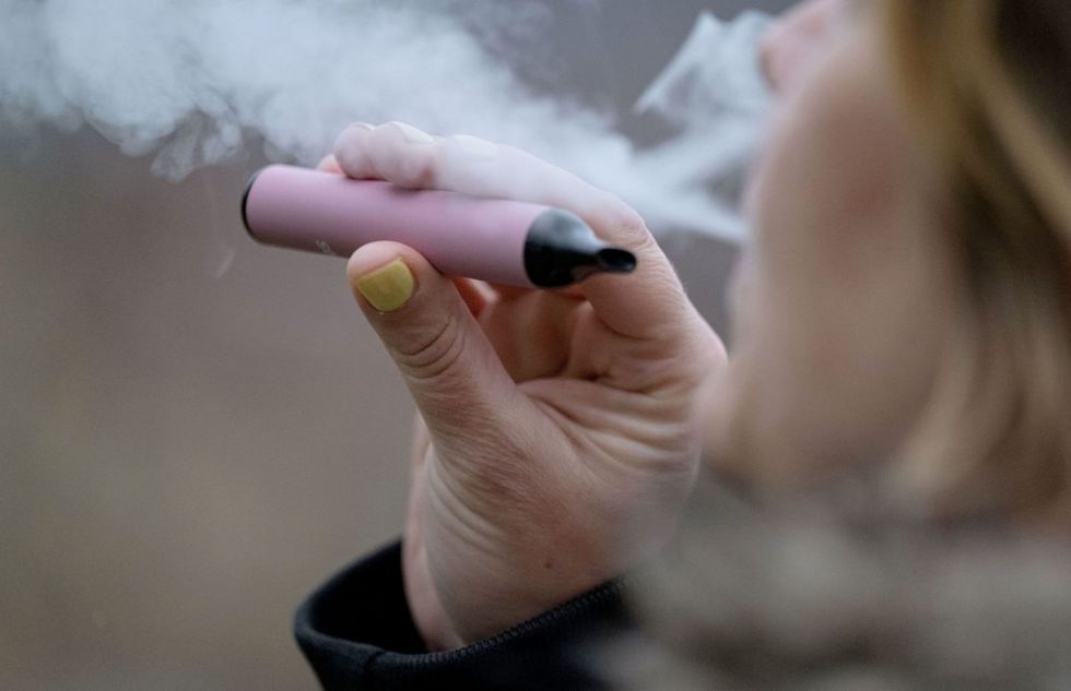 Study: Teenage vapers at higher risk of exposure to toxic metals