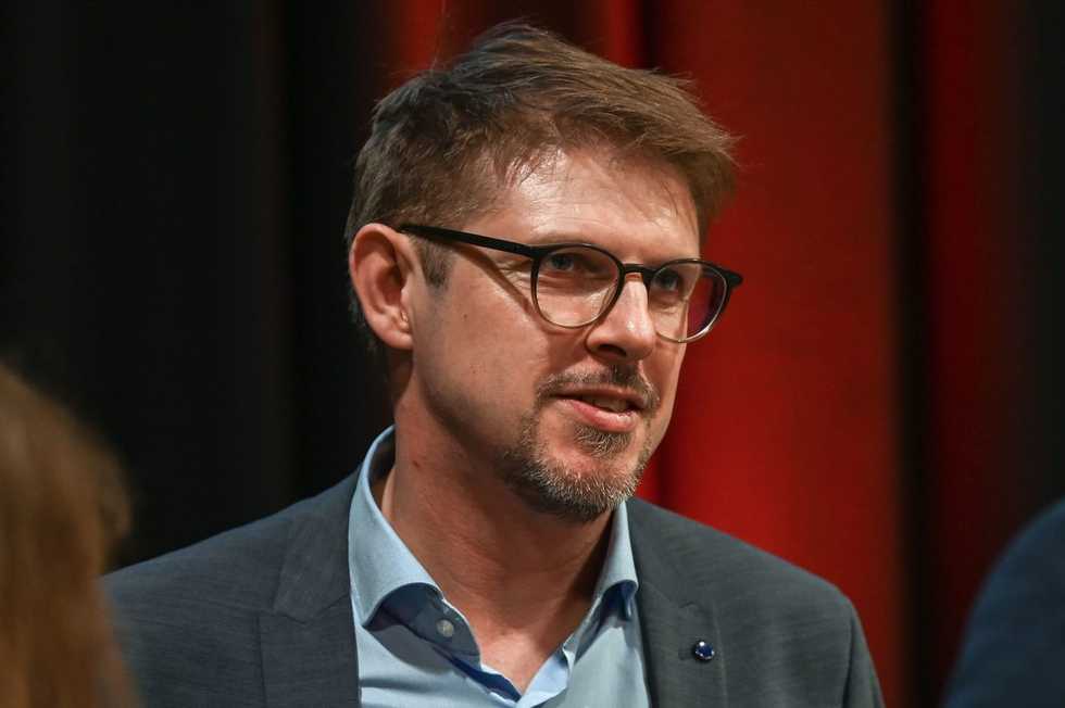 Teen turns himself in to police for attacking German MEP in Dresden