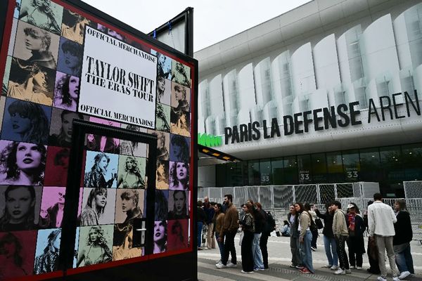 Taylor Swift fever grips Paris at start of Europe tour
