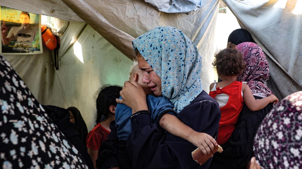 Foreign nationals told to leave Lebanon as war fears surge