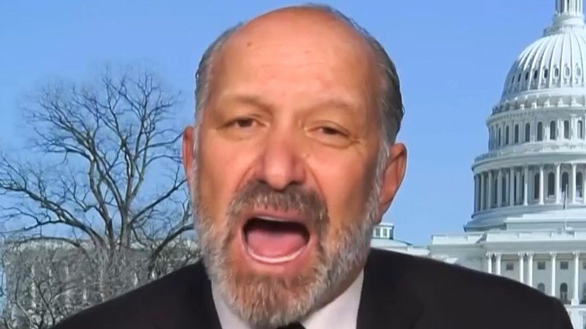 Trump official cornered on CNBC for bogus claims on Canadian drug smuggling