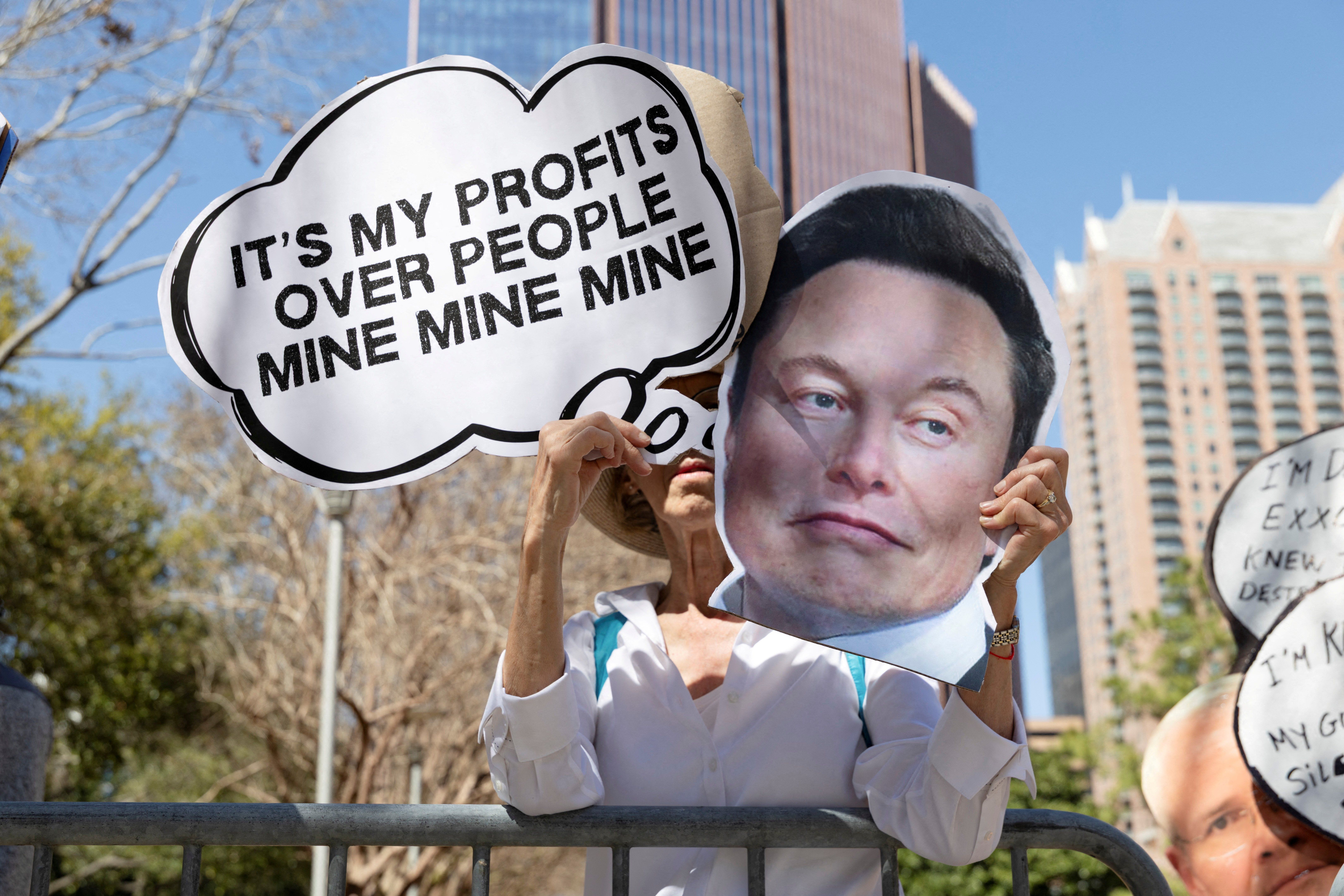 Musk protester