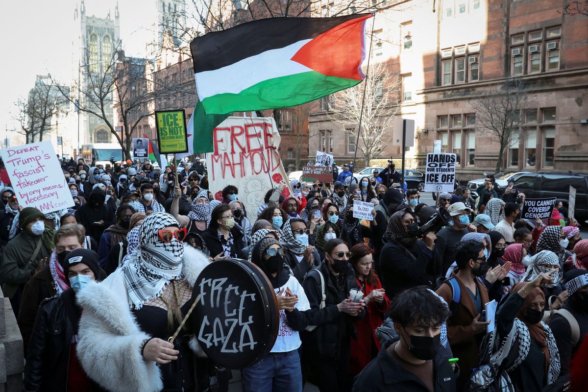 Cops deploy undercover AI bots to infiltrate college protests: report