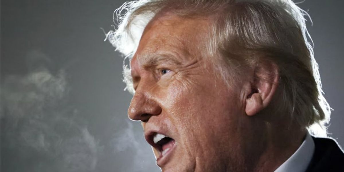 Trump is 'disconnected from reality' as economy crashes: MSNBC's ...