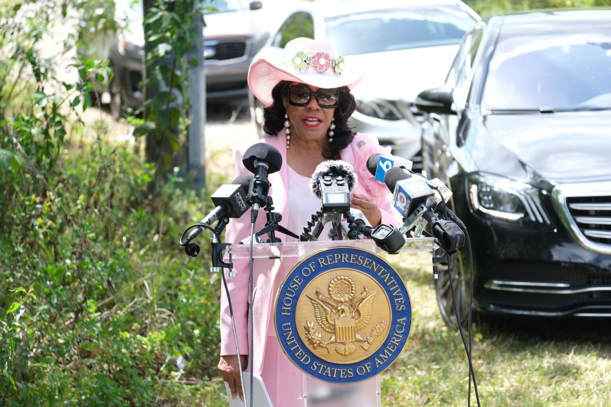 Florida detention center 'tent city' after being overwhelmed with immigrants: lawmaker
