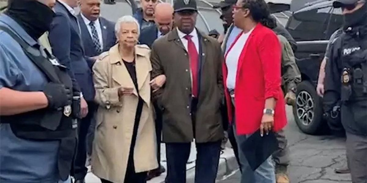 Hot mic catches Newark mayor's stunned reaction as judge bashes Alina Habba over arrest