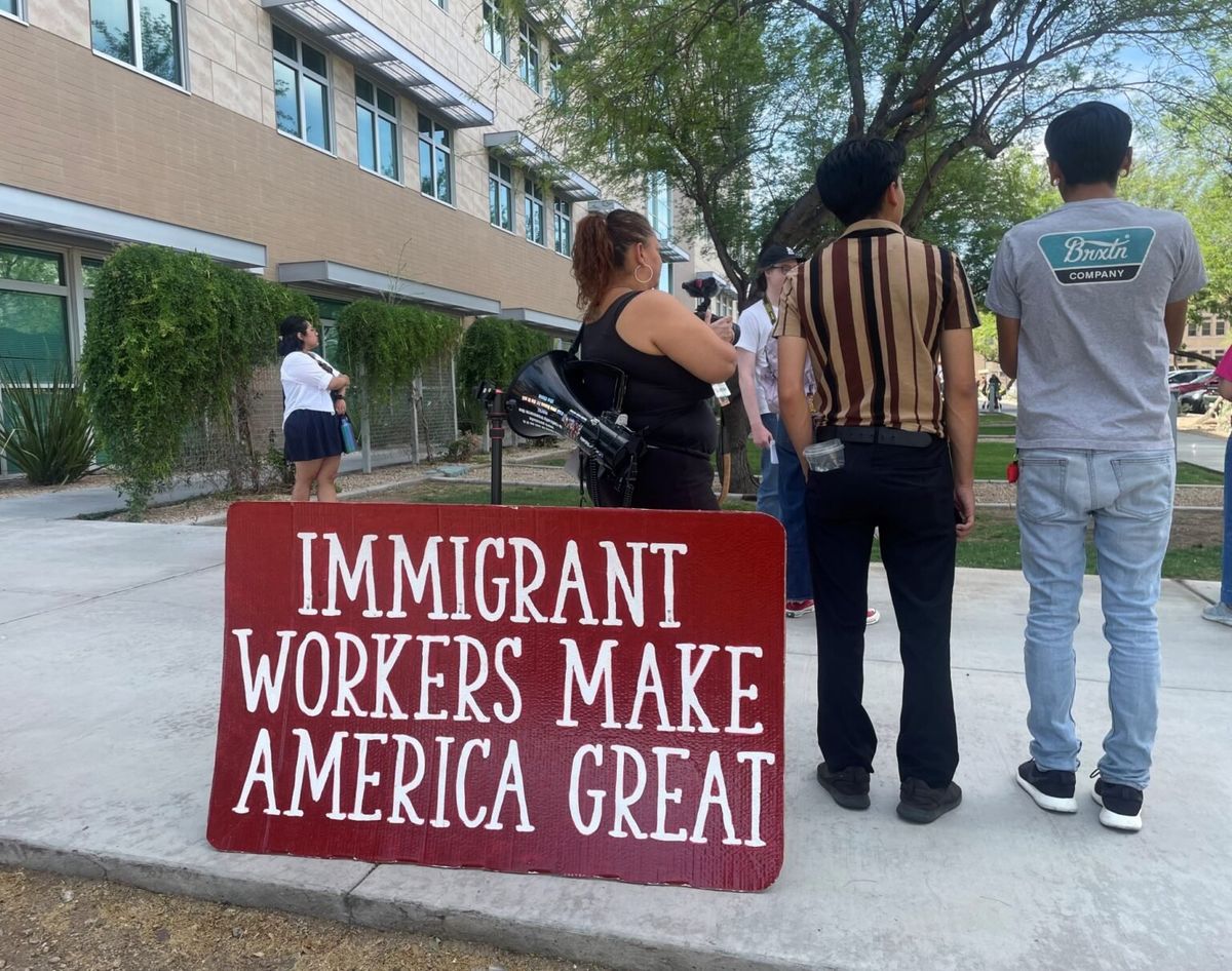 ‘Show up and get deported anyway’: Migrants face impossible choice at court